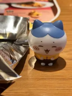 ココス　ちいかわ コラボ　ハチワレ　ソフビ人形