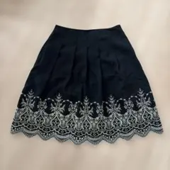 a.v.v standard フレアスカート 刺繍 ブラックLサイズのサムネイル