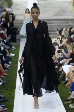 【美品】19ss JACQUEMUS マキシ丈シアーシャツワンピース 黒 セール】 [小さいサイズ]シアーシャツワンピース （ロング