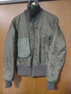 デッドストック　ドイツ空軍　キルティングジャケット　ショート丈　size５２