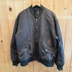 ダークグリーン MA-1ジャケット