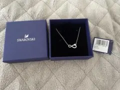 Swarovski スワロフスキー インフィニティ ネックレ