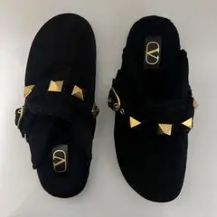 【超美品】ヴァレンチノ☆VALENTINO☆ムートンサボ☆レア☆ファーサンダル ヴァレンチノ(Valentino)ヴァレンチノ ロックスタッズ サンダル