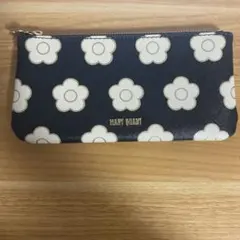 マリークワント　シンプルデイジープリント　フラットペンケース　期間限定値下げ中！