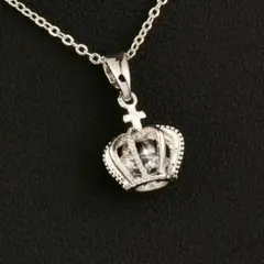 新品/クラウン☆クリスタルネックレス