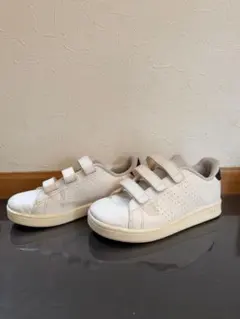 キッズスニーカー/adidas/ ベルクロ スニーカー/ ホワイト