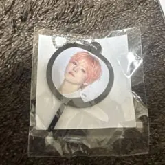 TREASURE ファンコン　カプセルトイ　ミニうちわキー　ヨシ