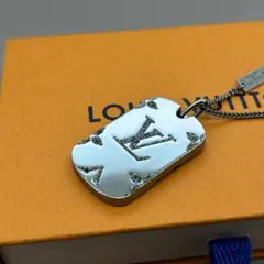 LOUIS VUITTON ネックレス パンダンティフ ヴィクトリア シルバー 