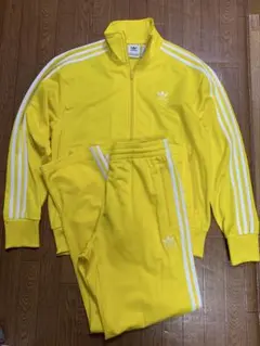 未使用　アディダスジャージ上下セット　上着:O パンツ:XO