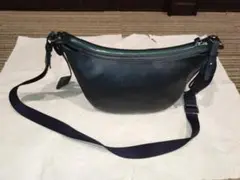 PID レザー ショルダーバッグ 美品です。