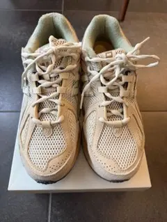最終お値下げ　AURALEE NEW BALANCE 別注　1906RAUのサムネイル