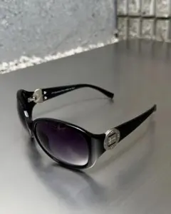 【希少】Christian Dior CDロゴ オーバル サングラス イタリア製のサムネイル