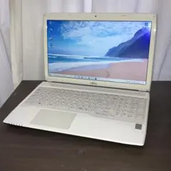 4世代i3/8GB/1TB Windows10Home LIFEBOOKのサムネイル