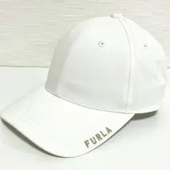 美品 FURLA キャップ ホワイト ゴールド アジャスター ロゴ 刺繍