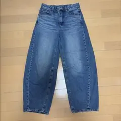 GU バレルレッグジーンズ　Mサイズ　BLUEのサムネイル
