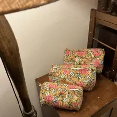 インド　ブロックプリント　花柄キルティングポーチ3個セット