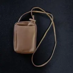 スマホショルダーバッグ ベージュ 本革のサムネイル