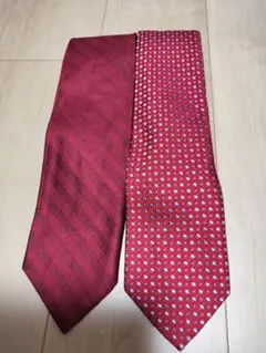 Tiffany & Co. 赤系ネクタイ 2本セット シルク100% イタリア製のサムネイル