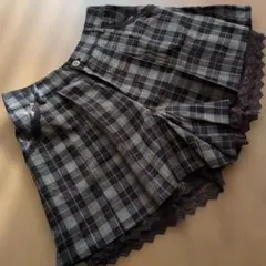 アクシーズファム　ブラウン系チェック柄キュロット