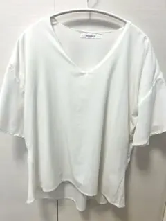 MOUSSY ホワイト Vネック 半袖 トップス ブラウスのサムネイル