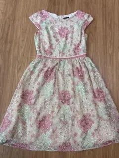 TOCCA ドレスワンピース　花柄　刺繍のサムネイル