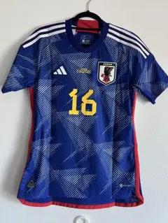 2025年最新】16冨安健洋の人気アイテム - メルカリ