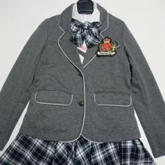 値下げしました！ラブトキシック Mサイズ 卒服のサムネイル