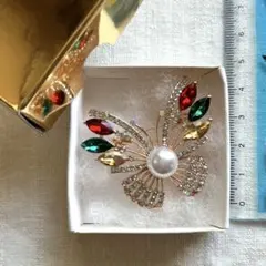 新品・未使用◆多色蝶ラインストーンブローチ（箱付き）