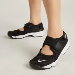 美品 ナイキ エア リフト Nike RiftLittle