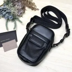 ボッテガヴェネタ レッジェーロ ショルダーバッグ ブラック レザーのサムネイル