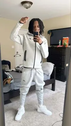Nike tech fleece pants white