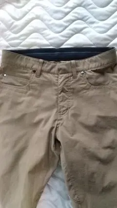 ナイキベージュ スリムフィットパンツ