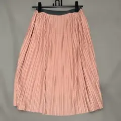 UNIQLO プリーツスカート　ピンクのサムネイル