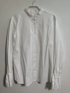 GU レディース　シャツ　ブラウス　ホワイト　長袖　フリル　袖フリル　レース