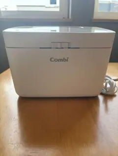 美品　Combi おしりふきウォーマー　ホワイト