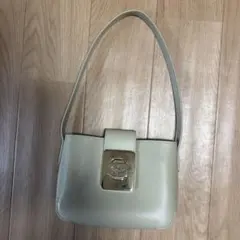 ラコステ ベージュ ミニハンドバッグ ゴールド金具