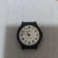 CASIO クォーツ 腕時計 ホワイト/ブラック