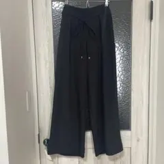 黒いウエストリボン付きワイドパンツ　ensuite