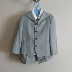 コムサ・デ・モード 男の子用スーツ120サイズ、白シャツとチョウネクタイサービス