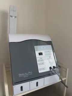 ナリス　ビューティープロ美顔器 Beauty Pro 美顔器 タッチパネル式のサムネイル