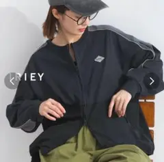 iriey ブルゾン