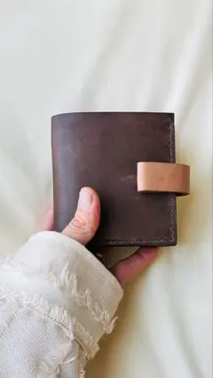 10色100通りレザーミニ財布　コンパクト　二つ折り　シンプル　本革　プレゼント