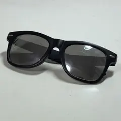 ブラック スクエア型 サングラス