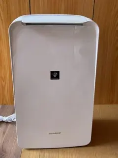 SHARP 除湿機 2023年製 CV-N71-W【送料込み】 - メルカリ