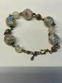 【未使用】フラワーモチーフ ガラスビーズ ブレスレット