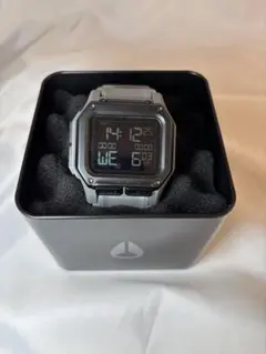 NIXON デジタル腕時計 本体 グレーのサムネイル