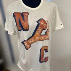 Tommy Hilfiger プリントロゴ Tシャツ