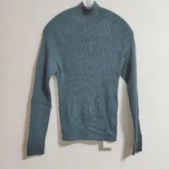 【新品未使用タグ付】ウールハイネックセーター 　グリーン