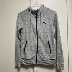 PUMA グレー パーカー