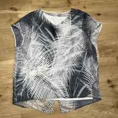 コムサ　半袖　ノースリーブ　デザインシャツ　インナー無し